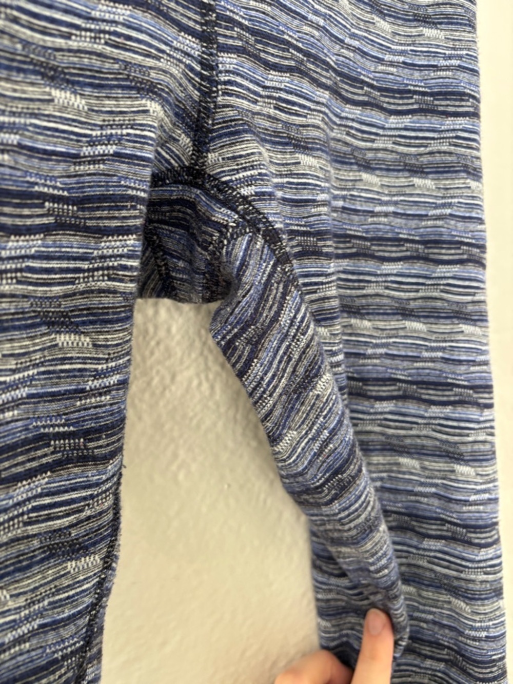 Lululemon Wunder Under High-Rise Leggings | Blue Stripe Pattern | Size 4 - Picture 4 of 7